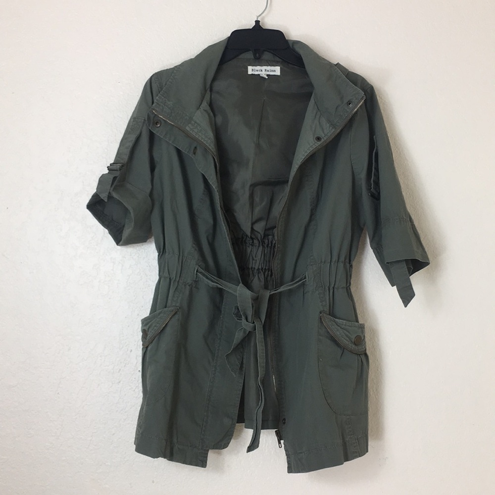 Black Rainn short Sleeve Jacket